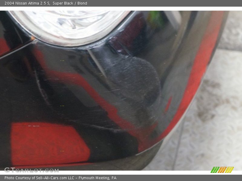 Super Black / Blond 2004 Nissan Altima 2.5 S