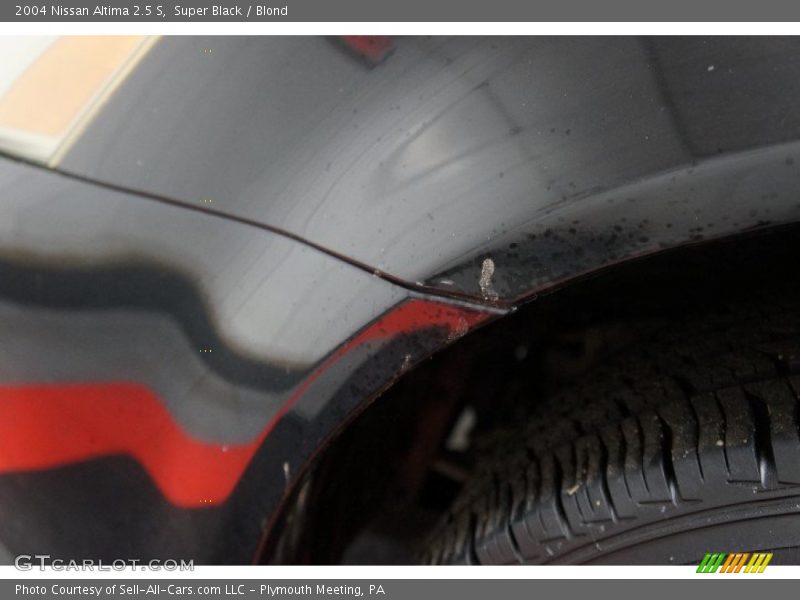 Super Black / Blond 2004 Nissan Altima 2.5 S