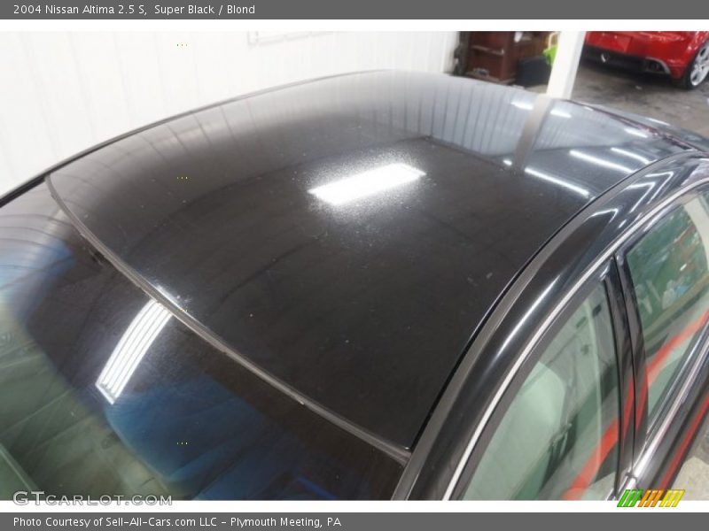Super Black / Blond 2004 Nissan Altima 2.5 S