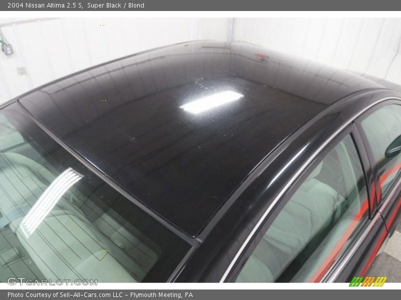 Super Black / Blond 2004 Nissan Altima 2.5 S