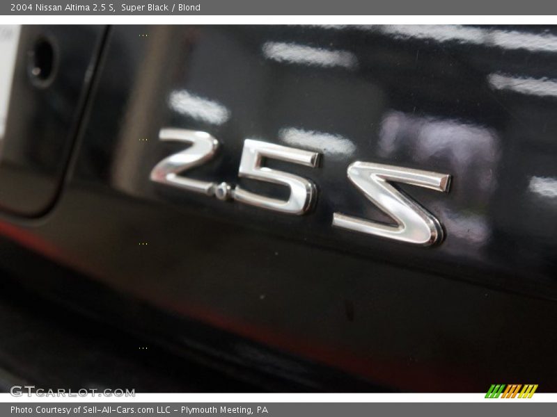 Super Black / Blond 2004 Nissan Altima 2.5 S