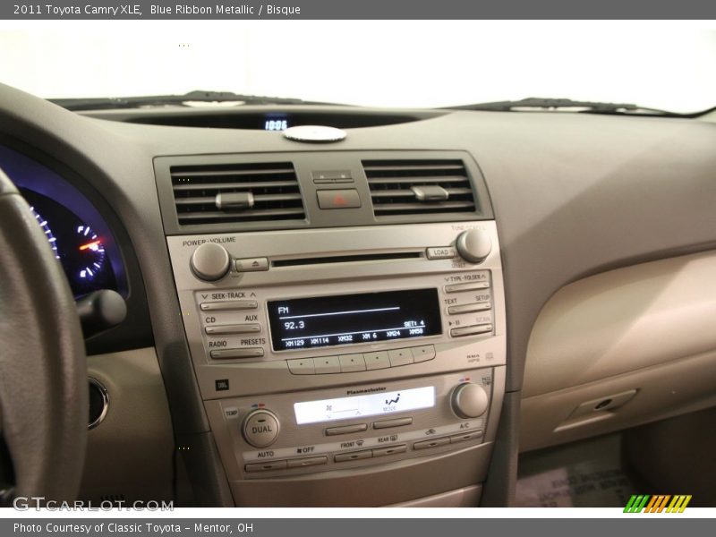 Blue Ribbon Metallic / Bisque 2011 Toyota Camry XLE