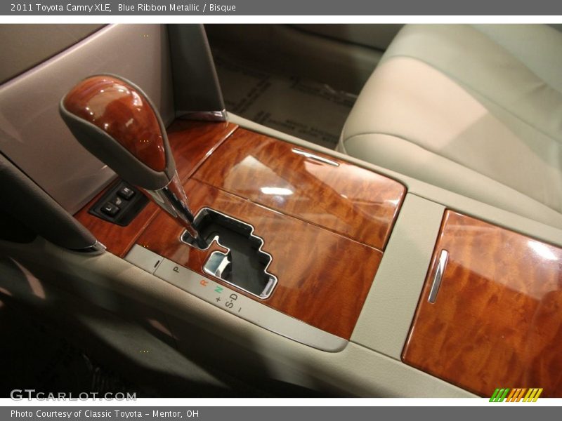 Blue Ribbon Metallic / Bisque 2011 Toyota Camry XLE