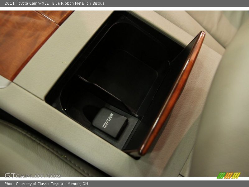 Blue Ribbon Metallic / Bisque 2011 Toyota Camry XLE