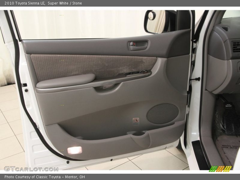 Super White / Stone 2010 Toyota Sienna LE