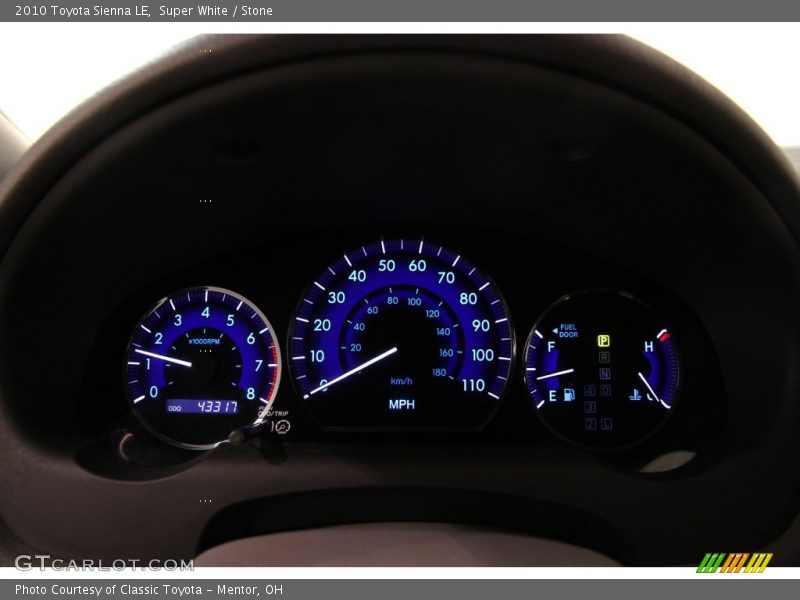 Super White / Stone 2010 Toyota Sienna LE