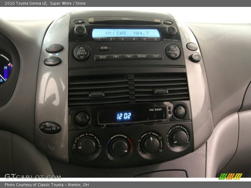 Super White / Stone 2010 Toyota Sienna LE