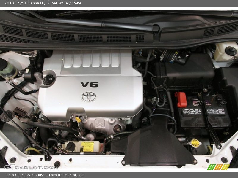Super White / Stone 2010 Toyota Sienna LE