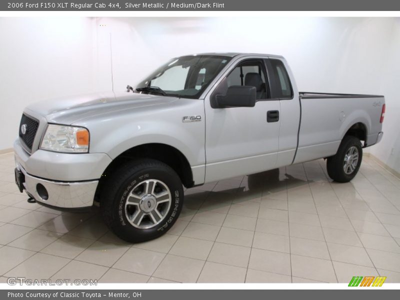 Silver Metallic / Medium/Dark Flint 2006 Ford F150 XLT Regular Cab 4x4