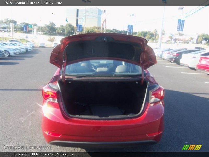 Red / Gray 2016 Hyundai Elantra SE