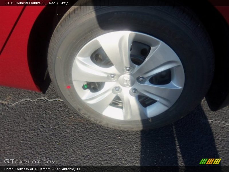 Red / Gray 2016 Hyundai Elantra SE