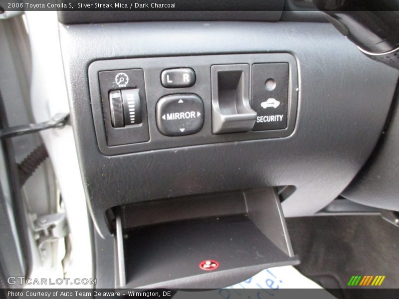 Silver Streak Mica / Dark Charcoal 2006 Toyota Corolla S