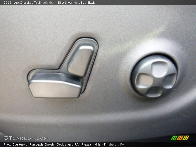 Billet Silver Metallic / Black 2016 Jeep Cherokee Trailhawk 4x4