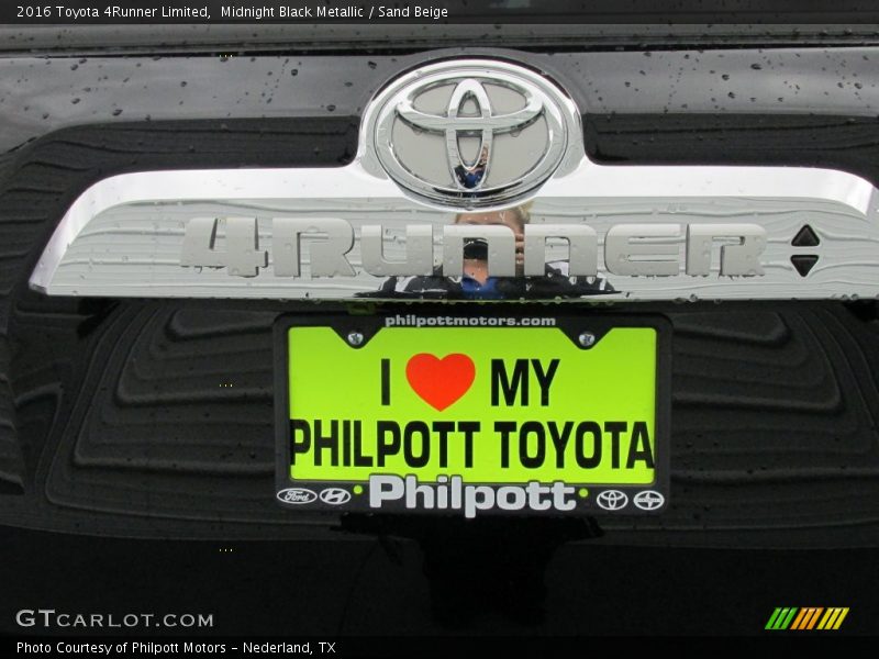 Midnight Black Metallic / Sand Beige 2016 Toyota 4Runner Limited