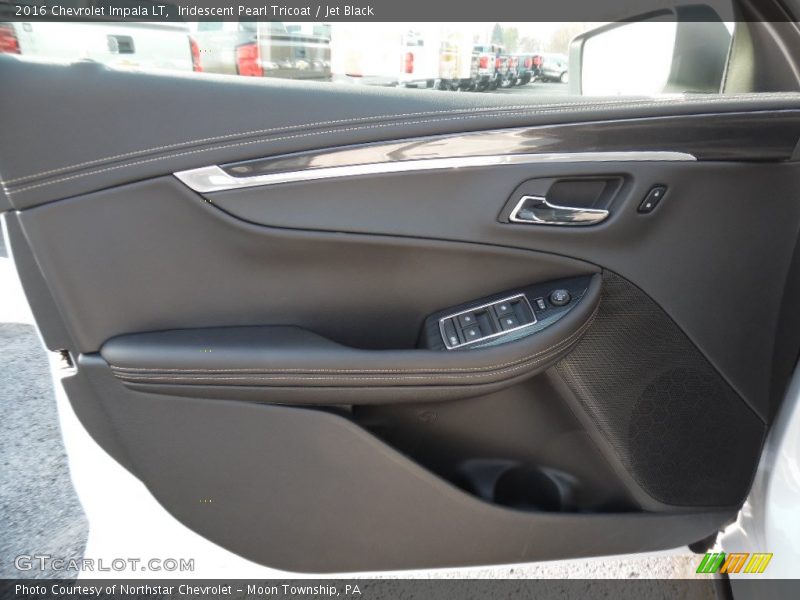 Iridescent Pearl Tricoat / Jet Black 2016 Chevrolet Impala LT