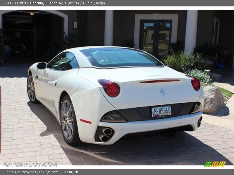 Bianco Avus (White) / Cuoio (Beige) 2012 Ferrari California