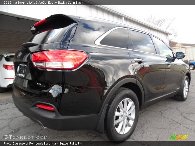 Ebony Black / Satin Black 2016 Kia Sorento LX V6 AWD