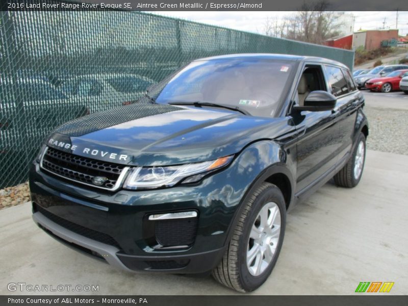 Front 3/4 View of 2016 Range Rover Evoque SE