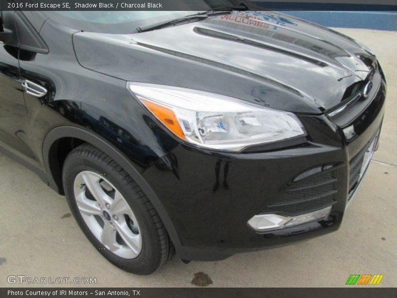 Shadow Black / Charcoal Black 2016 Ford Escape SE