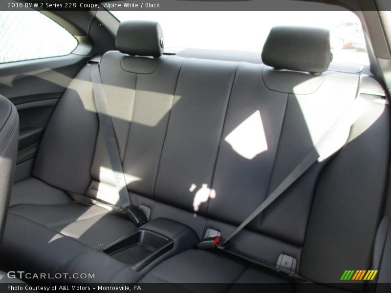 Alpine White / Black 2016 BMW 2 Series 228i Coupe