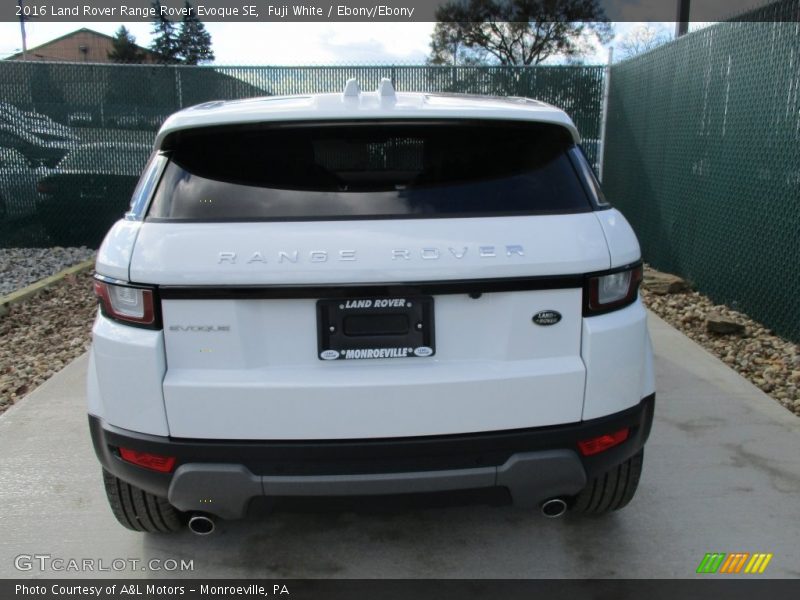 Fuji White / Ebony/Ebony 2016 Land Rover Range Rover Evoque SE