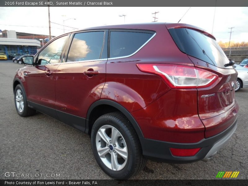 Sunset Metallic / Charcoal Black 2016 Ford Escape SE 4WD