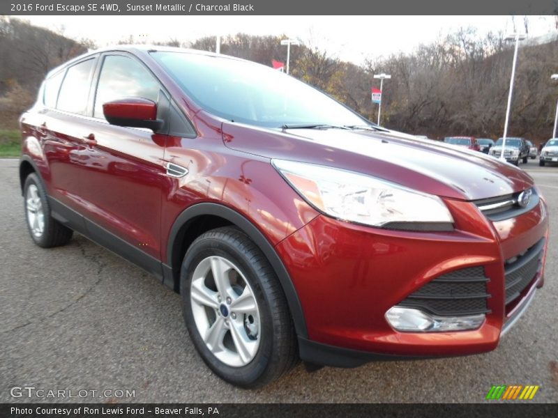 Sunset Metallic / Charcoal Black 2016 Ford Escape SE 4WD