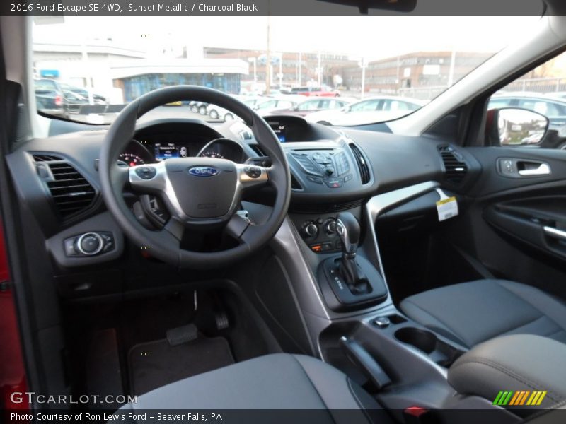 Sunset Metallic / Charcoal Black 2016 Ford Escape SE 4WD