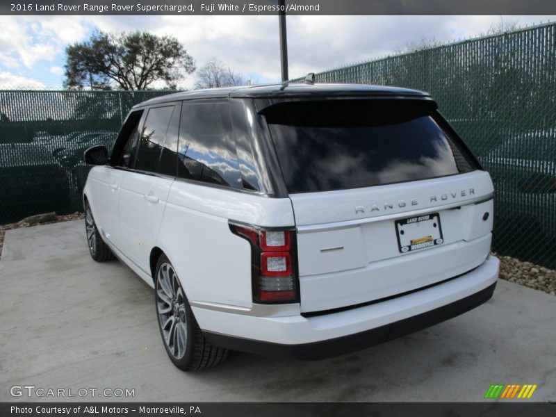 Fuji White / Espresso/Almond 2016 Land Rover Range Rover Supercharged