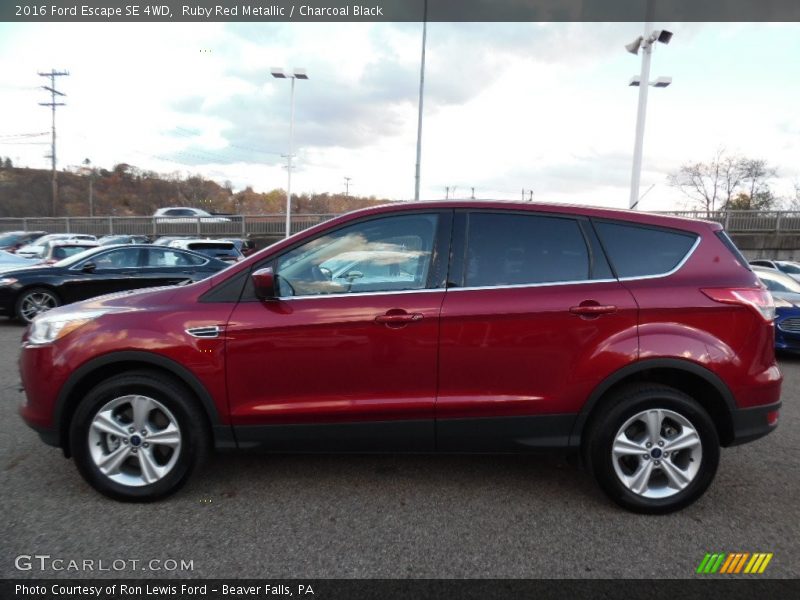 Ruby Red Metallic / Charcoal Black 2016 Ford Escape SE 4WD