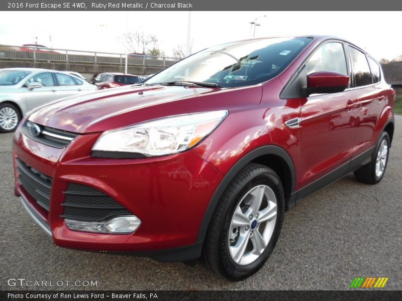 Ruby Red Metallic / Charcoal Black 2016 Ford Escape SE 4WD