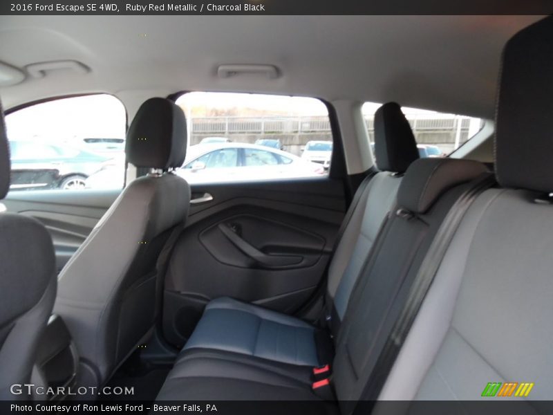 Ruby Red Metallic / Charcoal Black 2016 Ford Escape SE 4WD