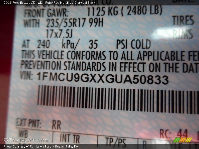 Ruby Red Metallic / Charcoal Black 2016 Ford Escape SE 4WD