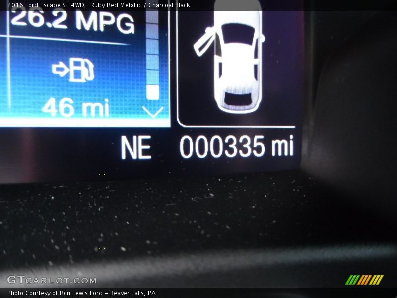 Ruby Red Metallic / Charcoal Black 2016 Ford Escape SE 4WD