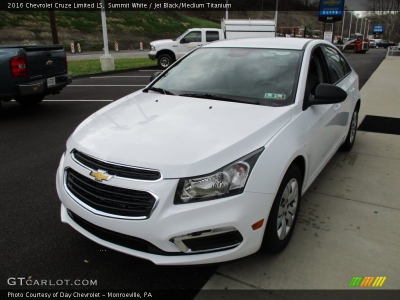 Summit White / Jet Black/Medium Titanium 2016 Chevrolet Cruze Limited LS