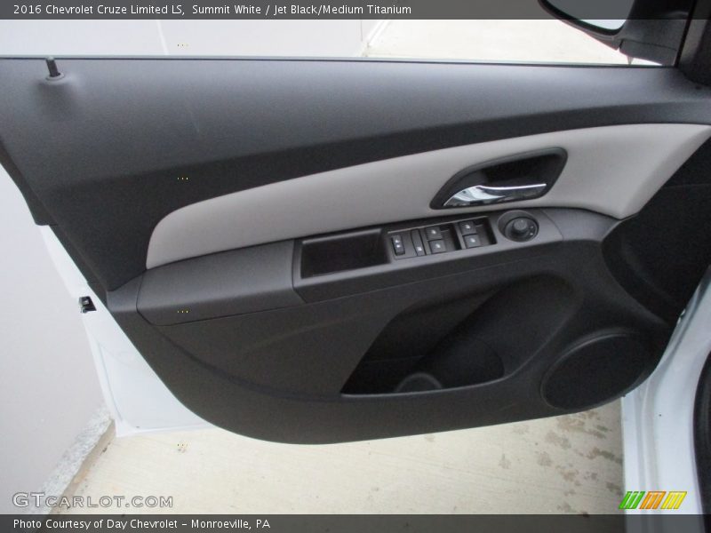 Summit White / Jet Black/Medium Titanium 2016 Chevrolet Cruze Limited LS