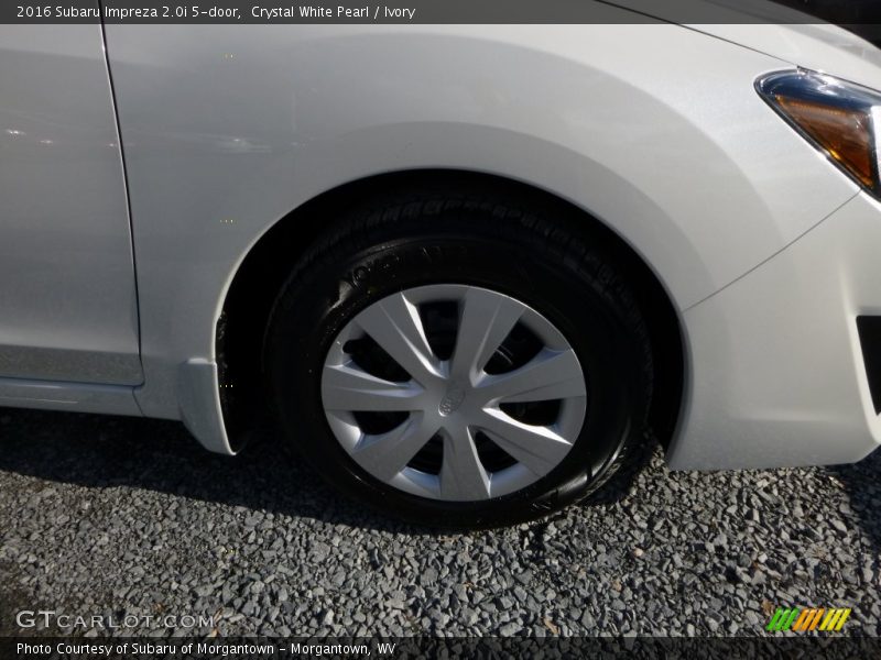 Crystal White Pearl / Ivory 2016 Subaru Impreza 2.0i 5-door