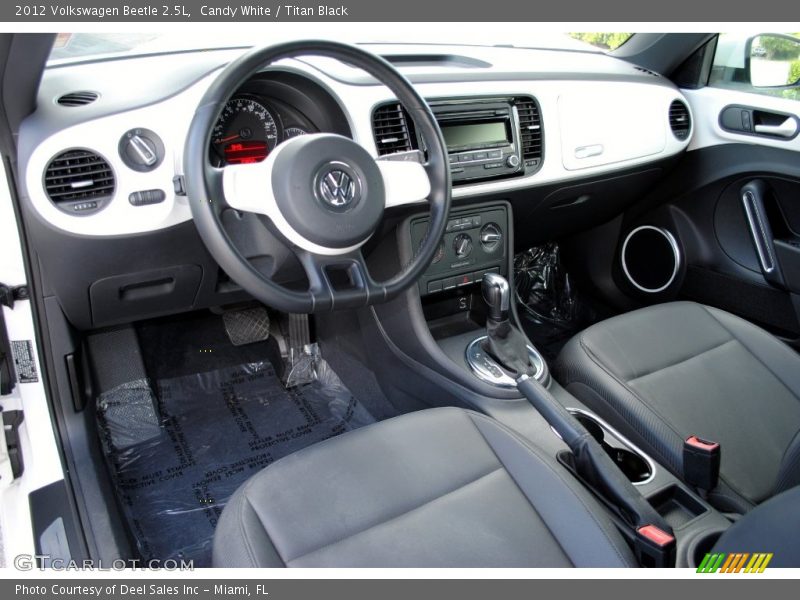  2012 Beetle 2.5L Titan Black Interior