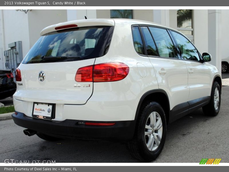 Candy White / Black 2013 Volkswagen Tiguan S