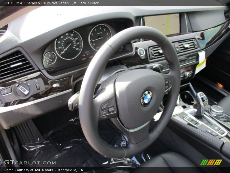 Jet Black / Black 2016 BMW 5 Series 528i xDrive Sedan