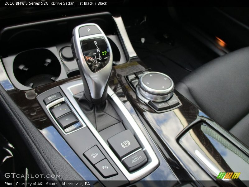 Jet Black / Black 2016 BMW 5 Series 528i xDrive Sedan
