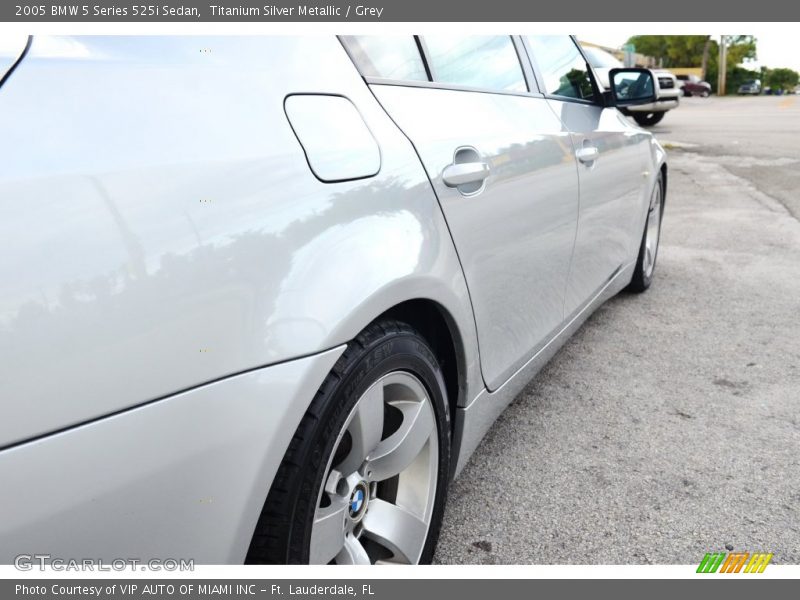 Titanium Silver Metallic / Grey 2005 BMW 5 Series 525i Sedan