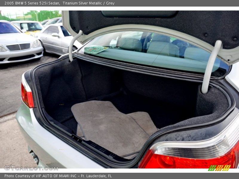 Titanium Silver Metallic / Grey 2005 BMW 5 Series 525i Sedan