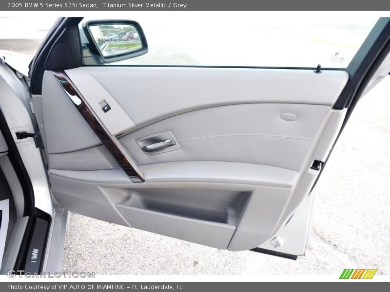 Titanium Silver Metallic / Grey 2005 BMW 5 Series 525i Sedan