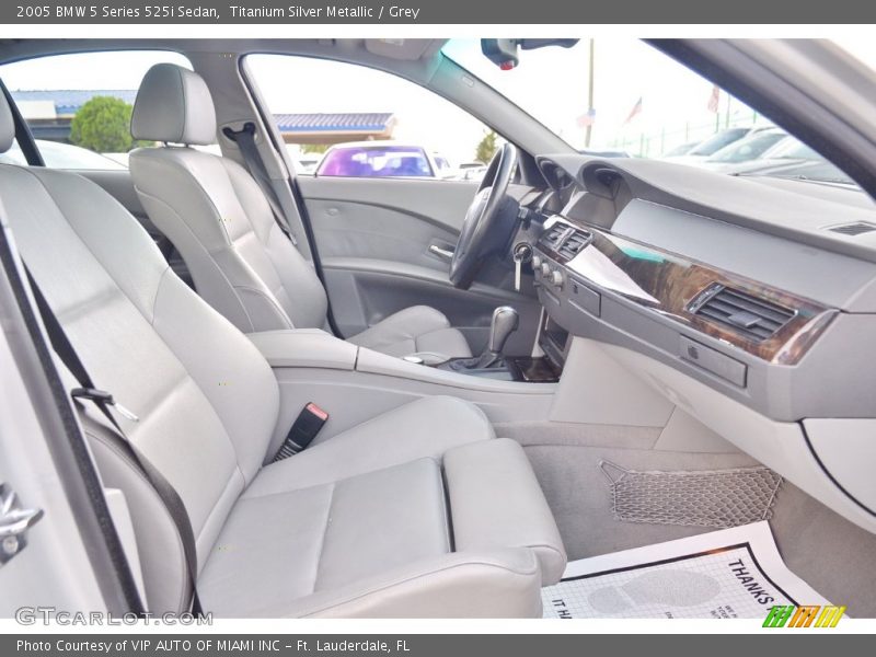 Titanium Silver Metallic / Grey 2005 BMW 5 Series 525i Sedan