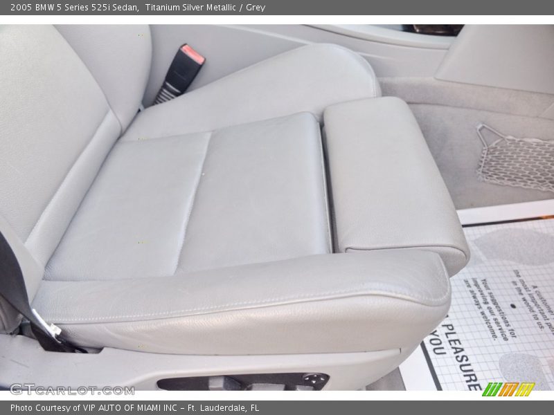 Titanium Silver Metallic / Grey 2005 BMW 5 Series 525i Sedan