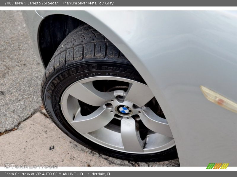 Titanium Silver Metallic / Grey 2005 BMW 5 Series 525i Sedan