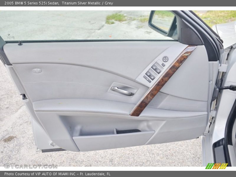 Titanium Silver Metallic / Grey 2005 BMW 5 Series 525i Sedan