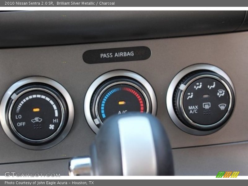 Brilliant Silver Metallic / Charcoal 2010 Nissan Sentra 2.0 SR