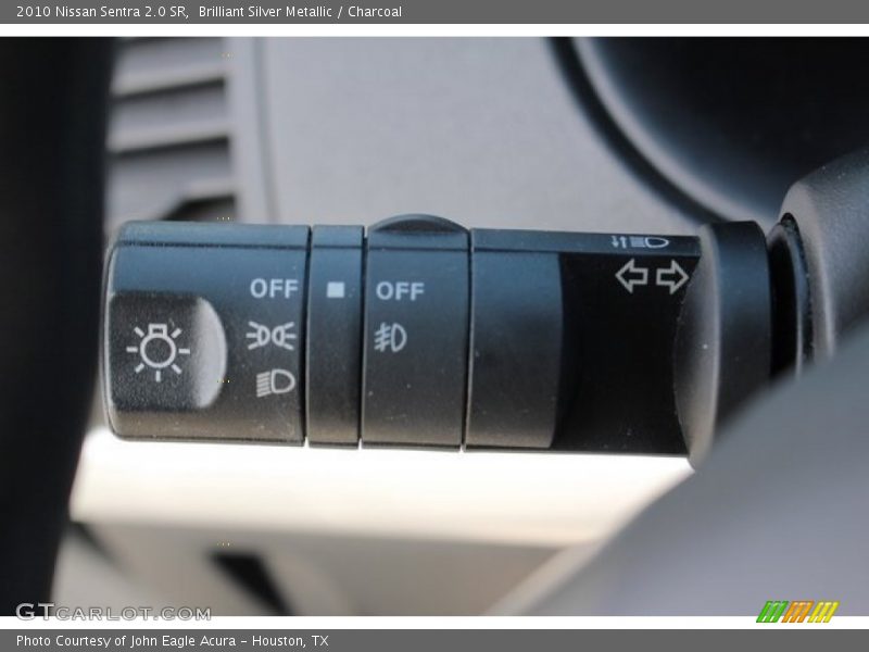 Brilliant Silver Metallic / Charcoal 2010 Nissan Sentra 2.0 SR